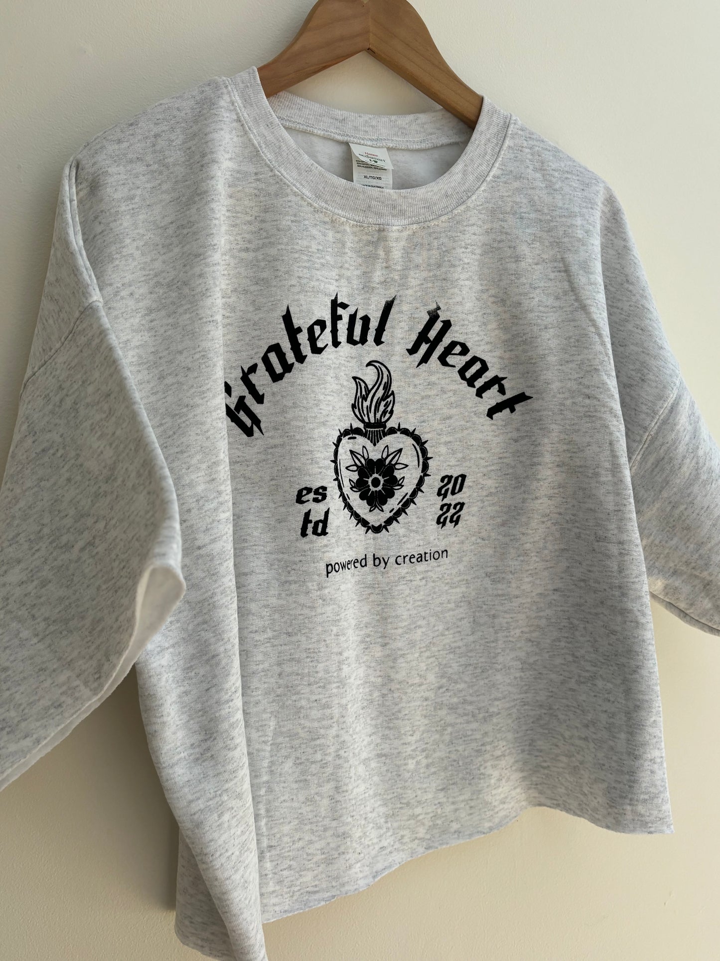 One of a Kind Spiritual Streetwear Grateful Heart Grey Crewneck Short sleeve Sweatshirt